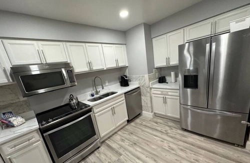 Lochearn House | 68) 4 bedroom home with a Pool!