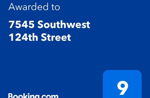 Pinecrest House | 7545 Southwest 124th Street