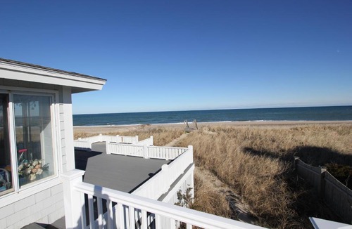 Sagamore Beach House | 93 Phillips Rd