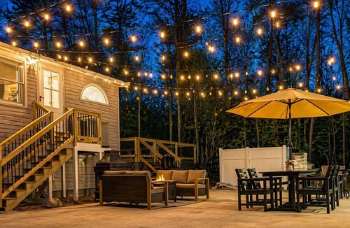 Shenandoah House | 9BR Riverfront Estate | Pool, Theater, Game Room, on Shenandoah River