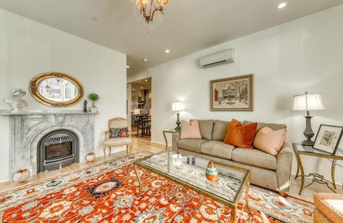 East Bayside Apartment | A Foodie s Delight