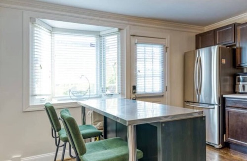 Southeast House | A peaceful 8-guest home nestled beside Fort Dupont Park