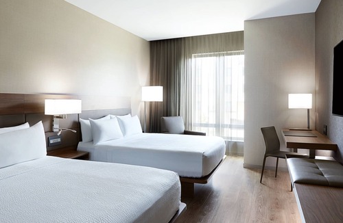 South Loop Hotel | AC Hotel Bloomington Mall of America