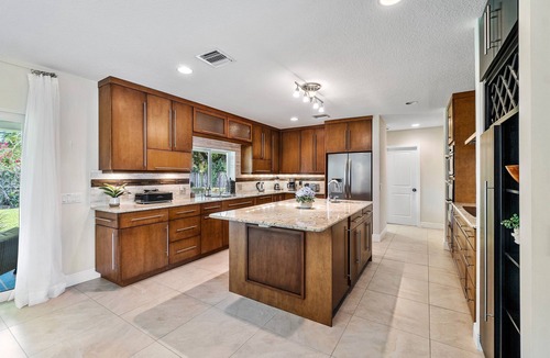 Singer Island House | Across from Beach | Renovated Coastal Home, Gourmet Kitchen & Jetted Tub