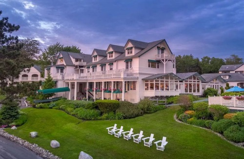 Isle of Springs Apartment | Admiral's Quarters | Harbor Views + Private Deck