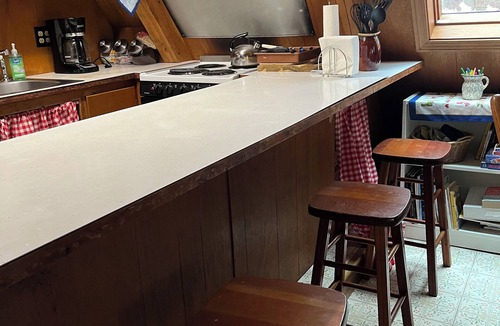 North Conway Cabin | Adorable, Affordable Aframe in the White Mountains!