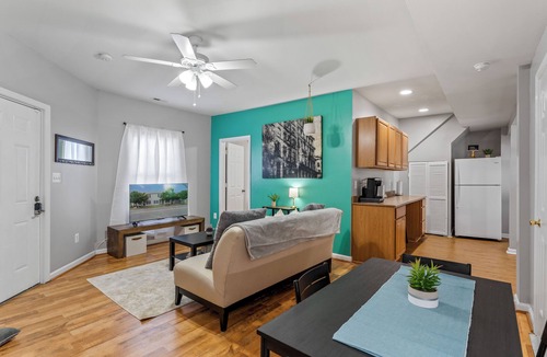 Fredericksburg Apartment | Affordable 2BR/1BA, Walk to Mary Washington, No Cleaning Fee, Pet-Friendly!