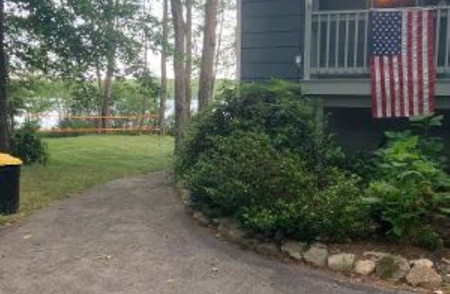 Middleton House | ALMOST HEAVEN! Enjoy lakeside magic with amazing views and amenities!