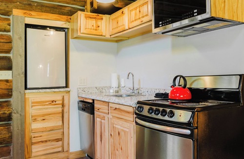 Enumclaw Hotel | Alta Crystal Resort