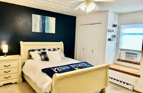 State College House | Alumni Corner