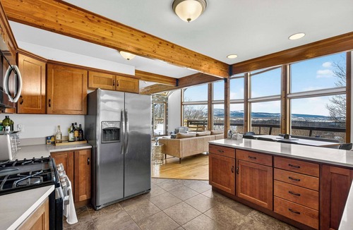 Moorefield Ski Chalet | Amazing Views, Hot Tub, Deck, FirePit & Game Room