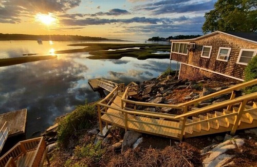 Gloucester Cottage | Amazing Waterfront/Access 4BDRM in Riggs Point