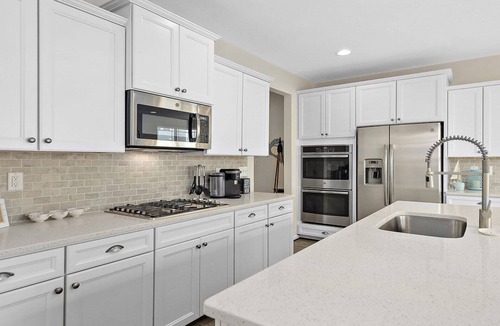 Frankford House | AMENITIES GALORE 5 Bedroom Townhome Ocean View Beach Club