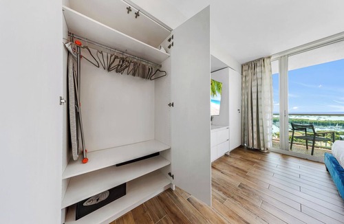 Coconut Grove Condo | Arya Hotel Studio Apartment Coconut Grove, Ocean View and Free Parking
