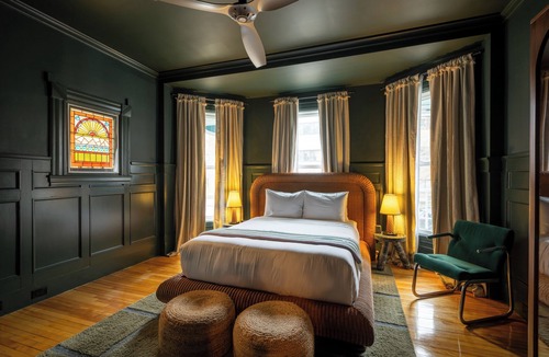 Corey Square Bed & Breakfast | Ash Street Inn