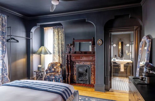 Corey Square Bed & Breakfast | Ash Street Inn