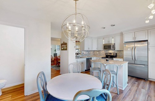 Dewey Beach House | ATLANTIC REFLECTIONS - Ocean Views! 4 BD, 3.5 BA - Sleeps 10 *Dog Friendly*