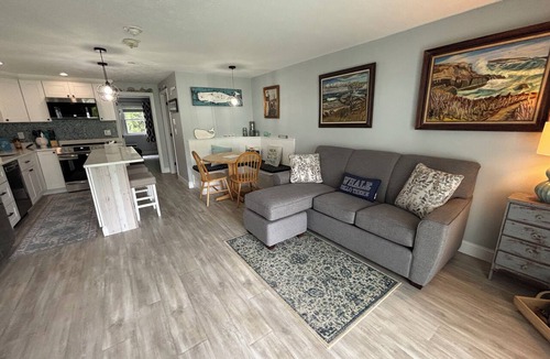 Ogunquit Condo | August Sunday-Sunday Ocean Towers 111 Condo