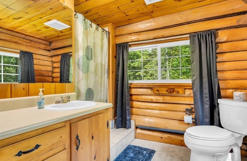 Sunday River Area Cabin | Authentic ski cabin
