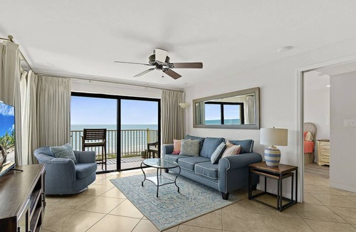 Cocoa Beach Apartment | Awesome Ocean Front Condo in Cocoa Beach