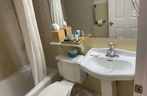Dennis Port Resort | Awesome Ocean Front Vacation Condo on the Cape in MA