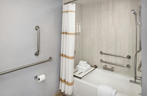 Downtown West Hotel | Baltimore Marriott Inner Harbor at Camden Yards
