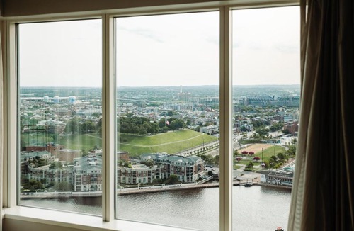 Harbor East Hotel | Baltimore Marriott Waterfront