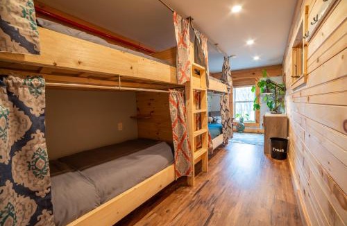 Rumney Hostel | Barn Door Hostel