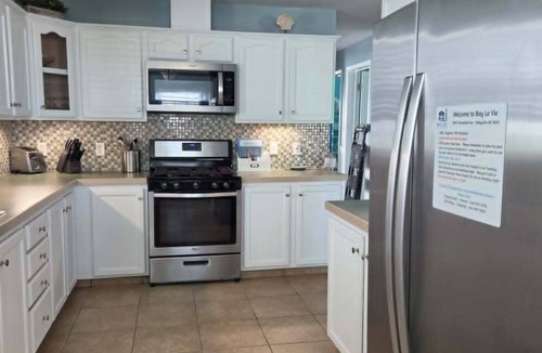 Selbyville House | Bay La Vie Cozy beach house 1 mile to beach and attractions-waterview