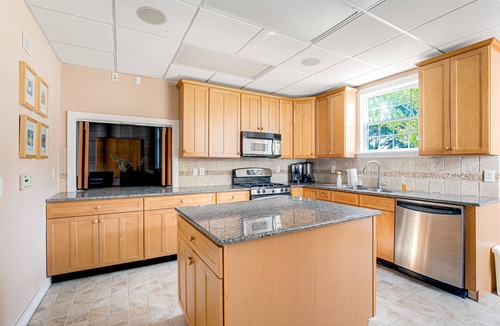 Ocean View House | Bayside at Bethany Lakes townhome w/central AC, pool, hot tub & gym access