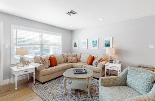 Little Salisbury House | Bayside Getaway on 87th