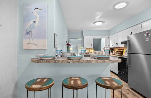 Cocoa Beach Cottage | Beach Retreat | King Bed | Firepit | Walk 2 Beach