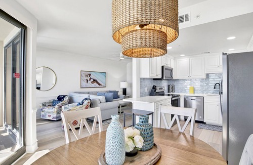 Orange Beach East Condo | Beachfront 1BR + Bunk Alcove @ Phoenix X Sleeps 6 Next to Flora-Bama