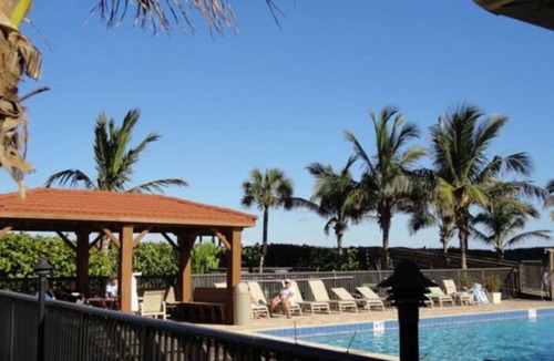 Fort Pierce Shores Condo | Beachfront Bliss 2BR/2BA Ocean View Condo on North Hutchinson Island