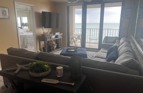 Fort Pierce Shores Condo | Beachfront Bliss 2BR/2BA Ocean View Condo on North Hutchinson Island