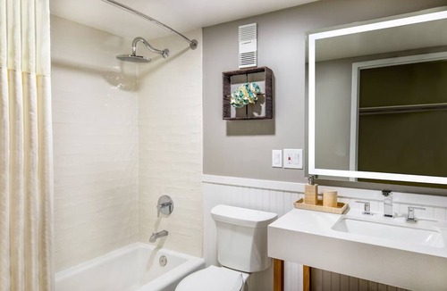 North Ocean City Hotel | Beachfront Getaway | Couple Room with Balcony Ideal for Morning Coffee