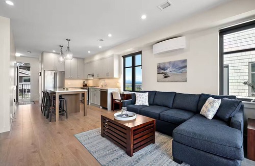 Black Creek House | Beachfront Luxury, Well-Stocked, Sleeps 6