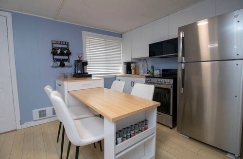 Balm Beach Cottage | Beachside Bungalow – Steps from Balm Beach!