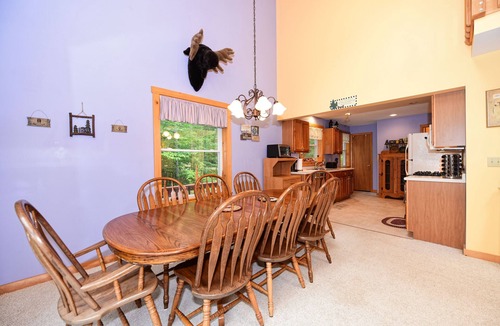 Eidelweiss Village House | Bearadise Lodge - 3 bed/2 bath Close to Beaches & North Conway - sleeps 10