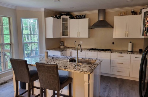 Ashley Oaks House | Beautiful 1 acre 4 bd 3 bath non-smoking home