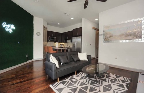 Tysons Apartment | Beautiful 1Bdr Apartment. Lux Living Mclean, VA