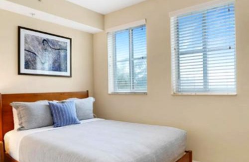 South Miami Apartment | Beautiful Apartment with Pool in Miami