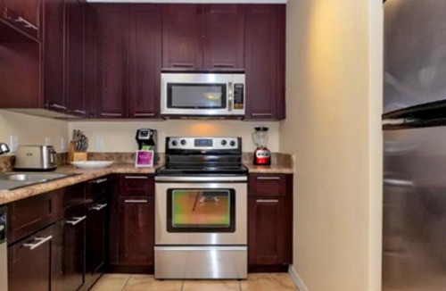 South Miami Apartment | Beautiful Apartment with Pool in Miami