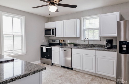 Cambridge House | Beautiful Home in Historic Waterfront District, Walk to Downtown!