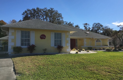 Spring Hill House | Beautiful Home With Heated Pool In A Nice Neighborhood