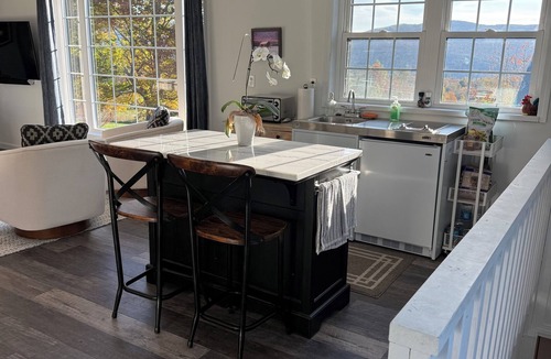 Londonderry Apartment | Beautiful new studio with amazing views - peaceful but close to everything!
