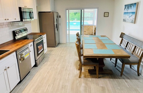 Vero Beach House | Beautiful renovate Home Paradise Heated POOL Jacuzzie Vero Beach