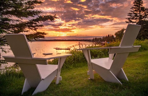 Isle of Springs Cabin | Beautiful Rm | Porch+HotTub+Pool | No Hidden Fees