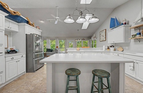 Garfield House | Beaver Lake Access Retreat w Deck & Grill!