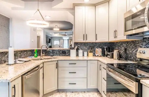 Downtown Baltimore Villa | Bell Villa
